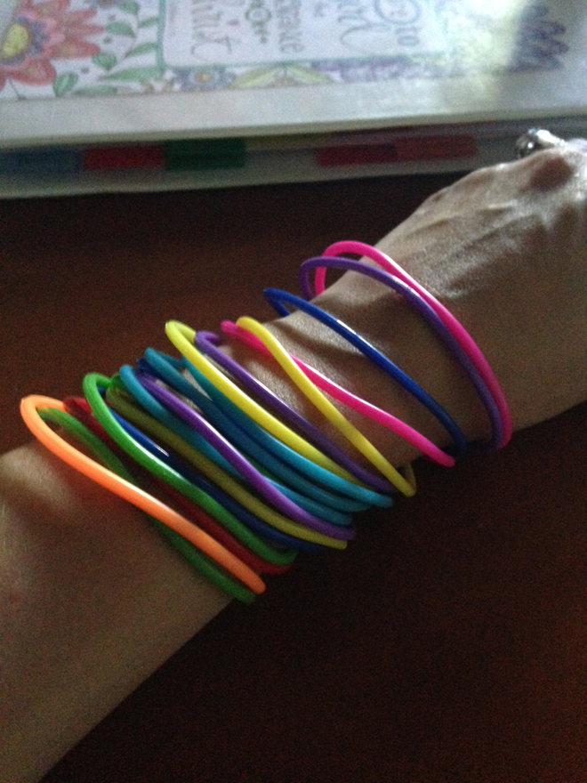 Jelly bracelet food tracker